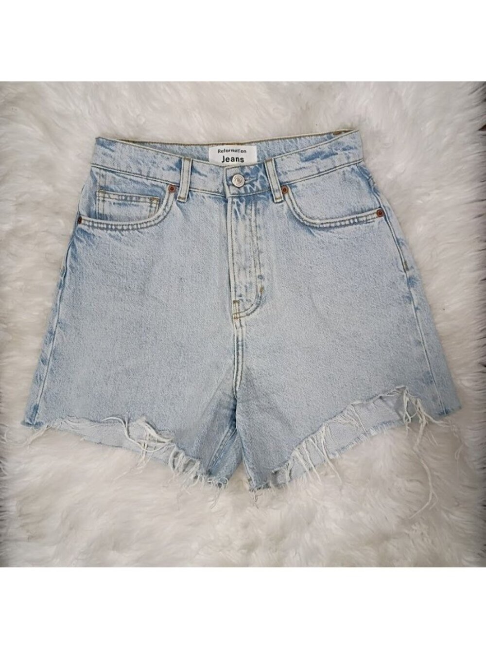 Reformation High-Waisted SZ 25 Denim Mom Shorts Frayed Hem Light Wash - Picture 11 of 11